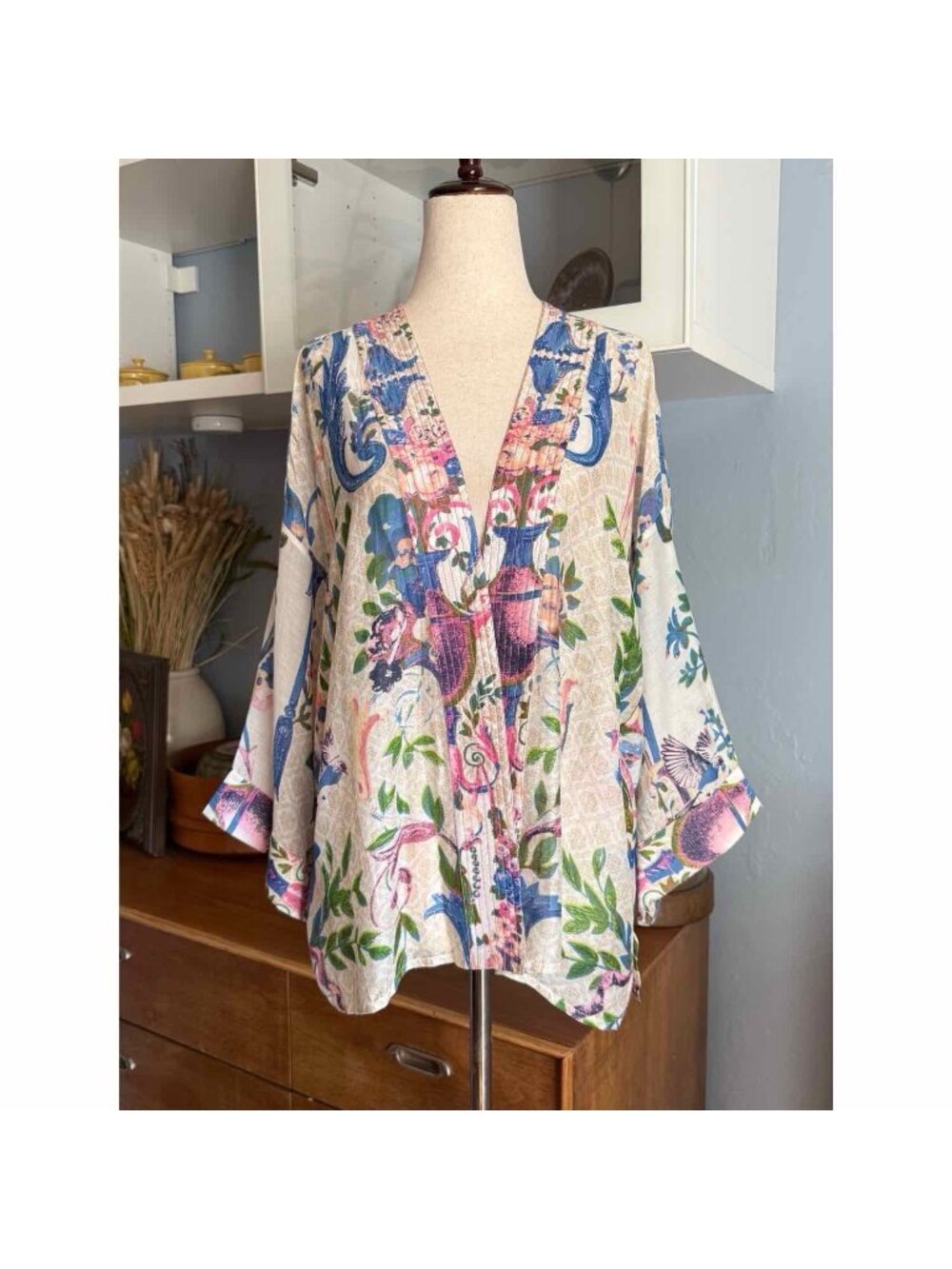 One Hundred Stars Floral Crepe Kimono Short Lightweight Jacket Retired
